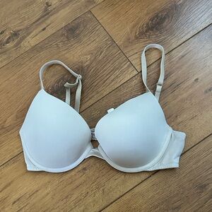 Victoria's Secret Cream Bra